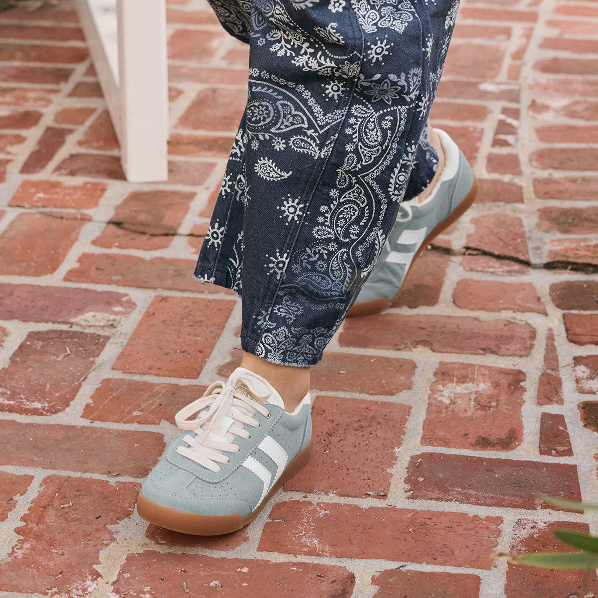 Neevan Lace-Up Sneaker | Yellow Box Official Site – YELLOW BOX