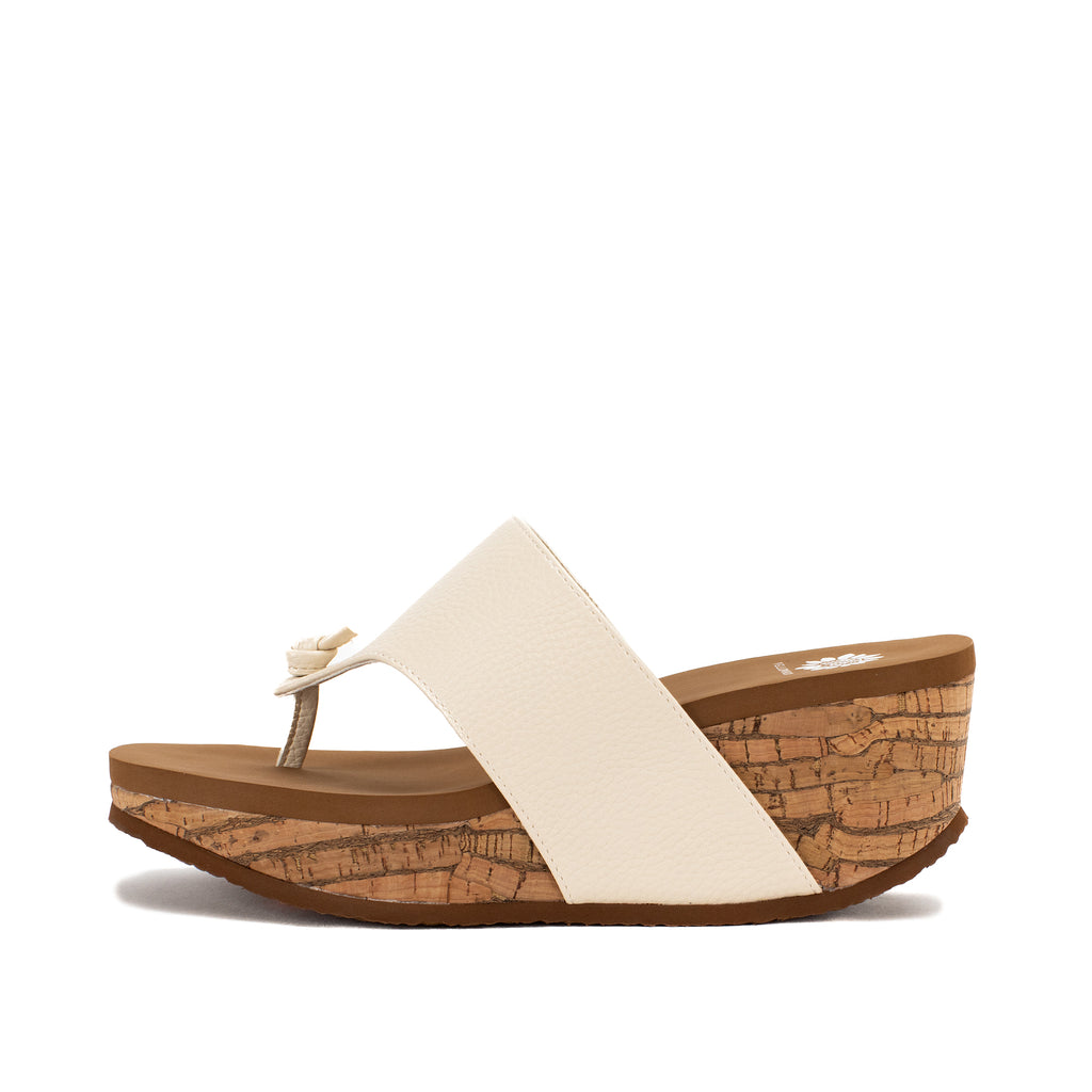 Carily Wedge